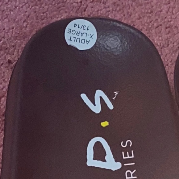 Friends slide ons and socks - Picture 2 of 4